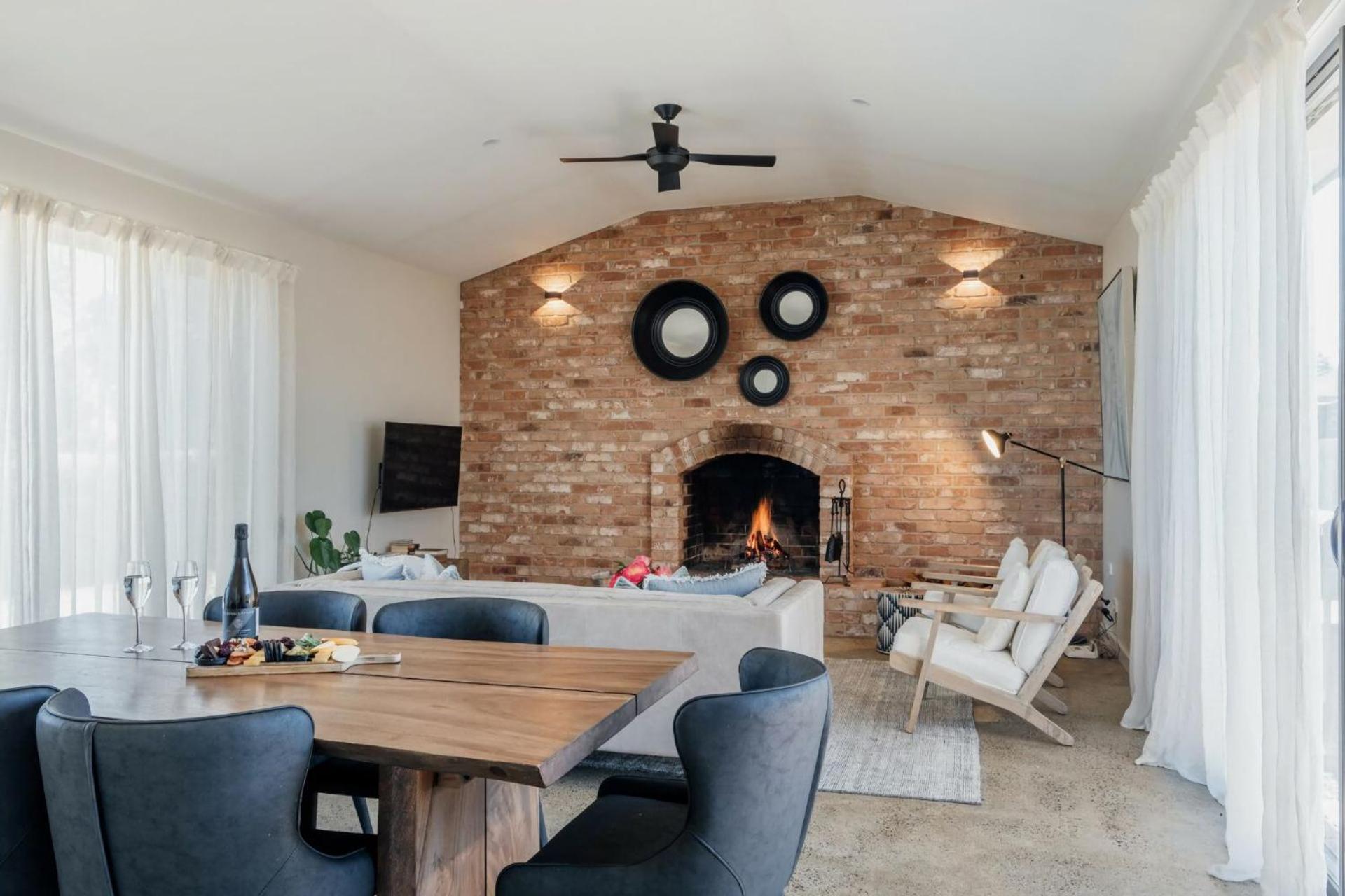 Embracing Evandale Villa Exterior photo